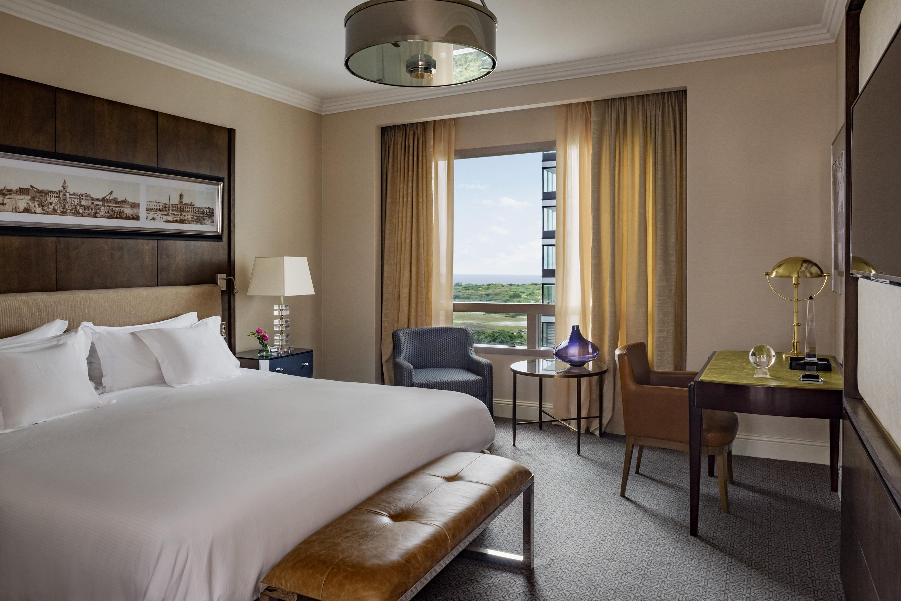 Alvear Icon Hotel Buenos Aires Eksteriør billede A guest room at the InterContinental Warsaw