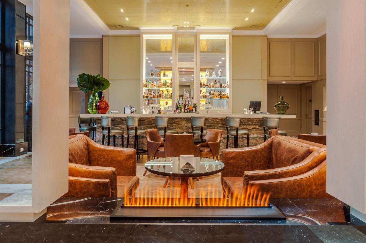 Alvear Icon Hotel Buenos Aires Eksteriør billede The bar at the hotel
